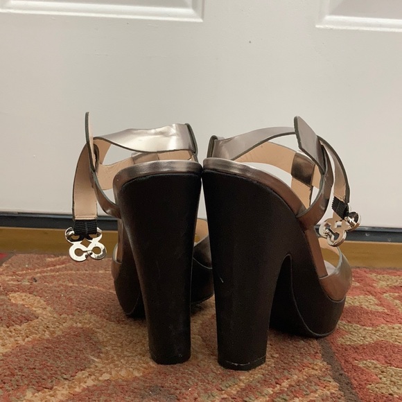 Heels - Picture 3 of 3